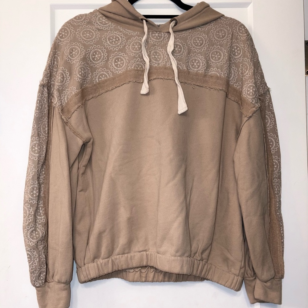 Tab Embroidered Cropped Hoodie - Picture 2 of 5